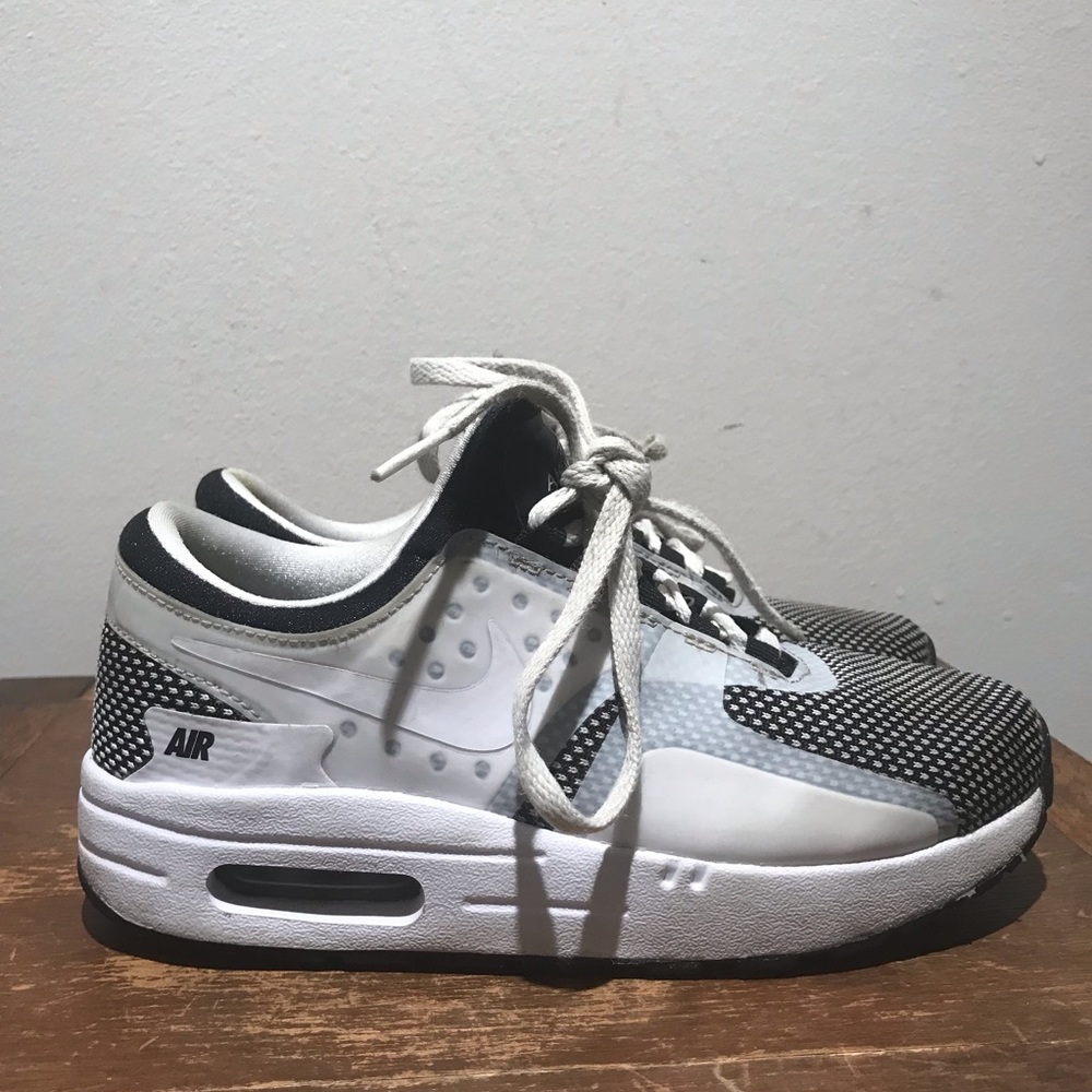 Nike Air Max Sneakers - Picture 2 of 8